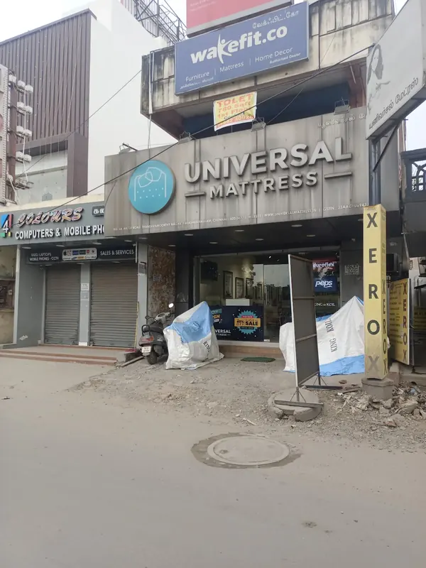 Universal Mattress Valasaravakkam showroom exterior